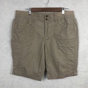 women’s short size 14
